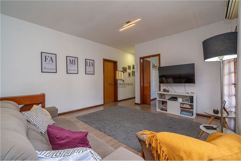 Casa 4 dormitórios no bairro Jardim Lindóia