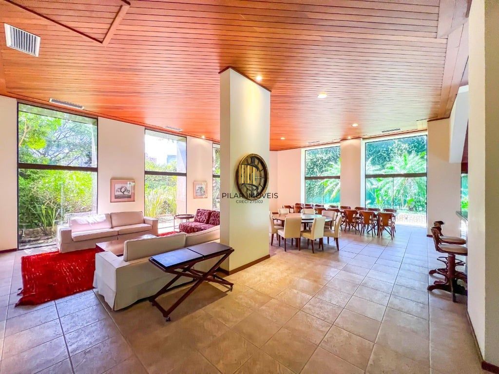 Apartamento 4 dormitórios no bairro Petrópolis