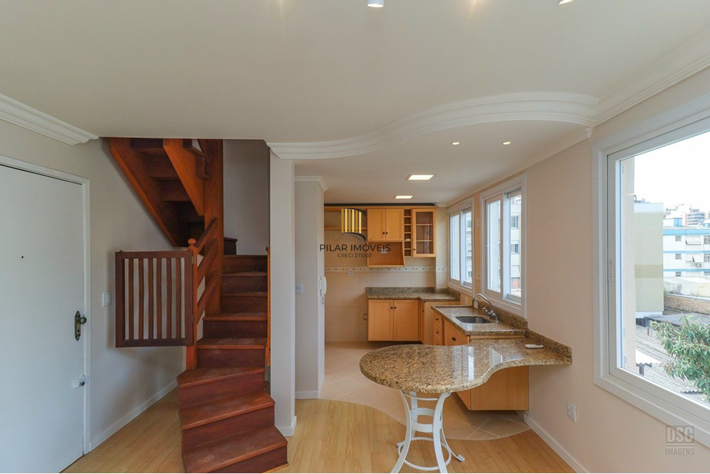 Cobertura 2 dormitórios no bairro Petrópolis