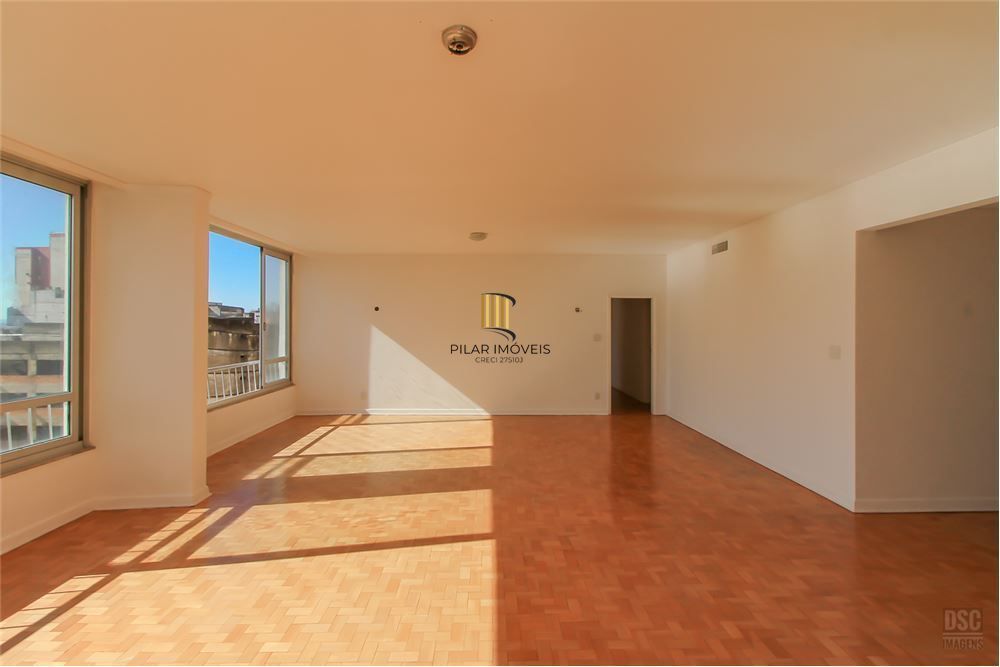 Apartamento 4 dormitórios no bairro Centro Histórico