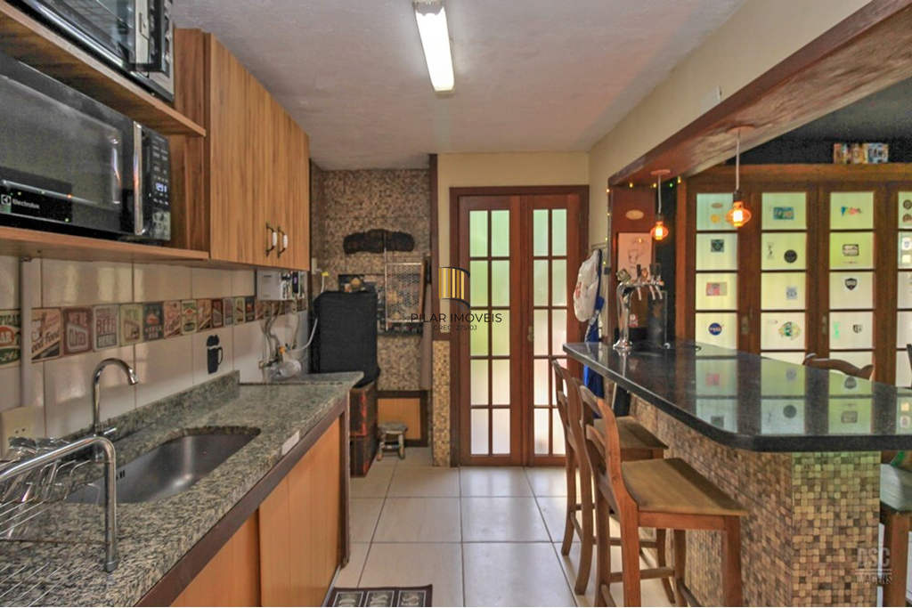 Casa 3 dormitórios no bairro Ipanema
