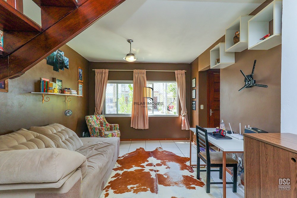 Casa de Condomínio 3 dormitórios no bairro Hípica