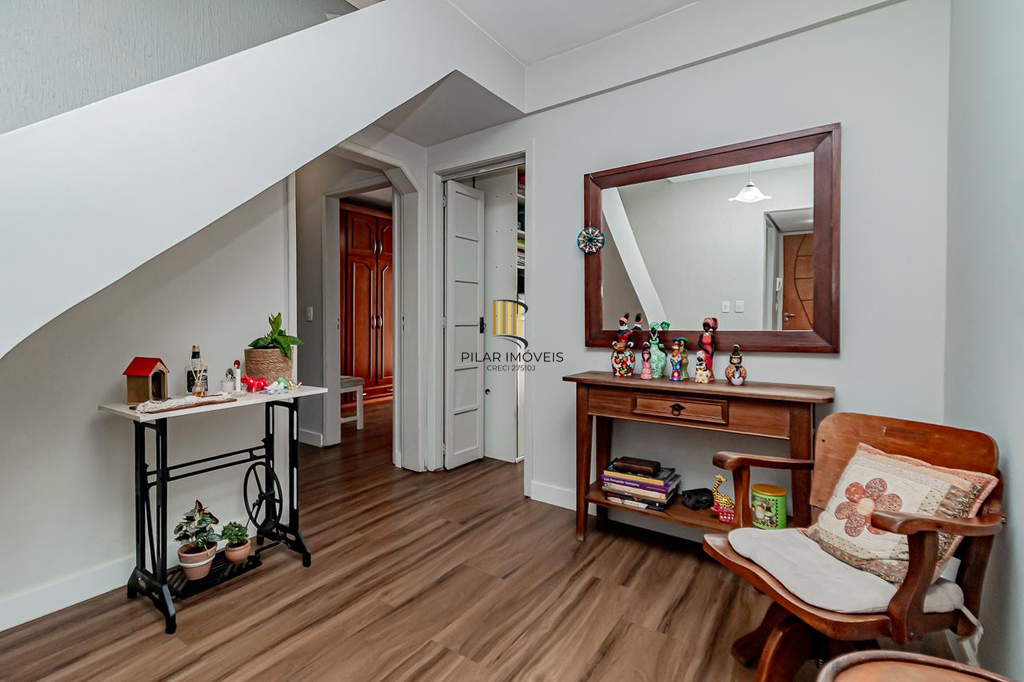 Apartamento 3 dormitórios no bairro Menino Deus