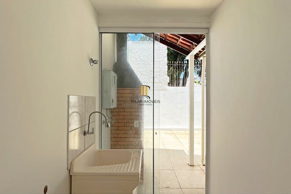 Casa de Condomínio 3 dormitórios no bairro Espírito Santo