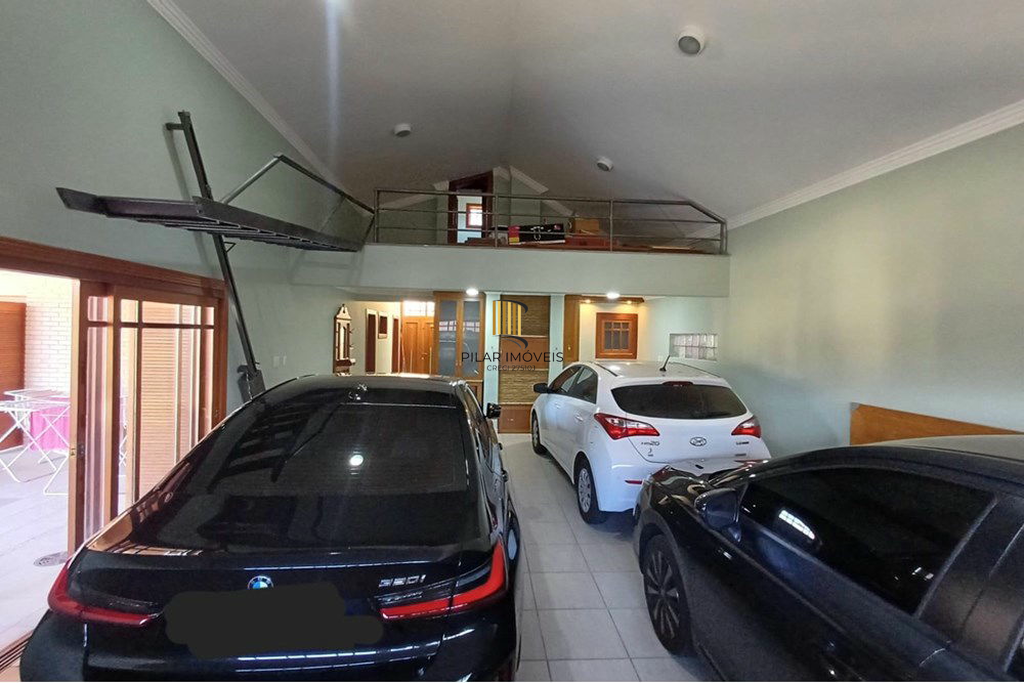 Casa 4 dormitórios no bairro Partenon