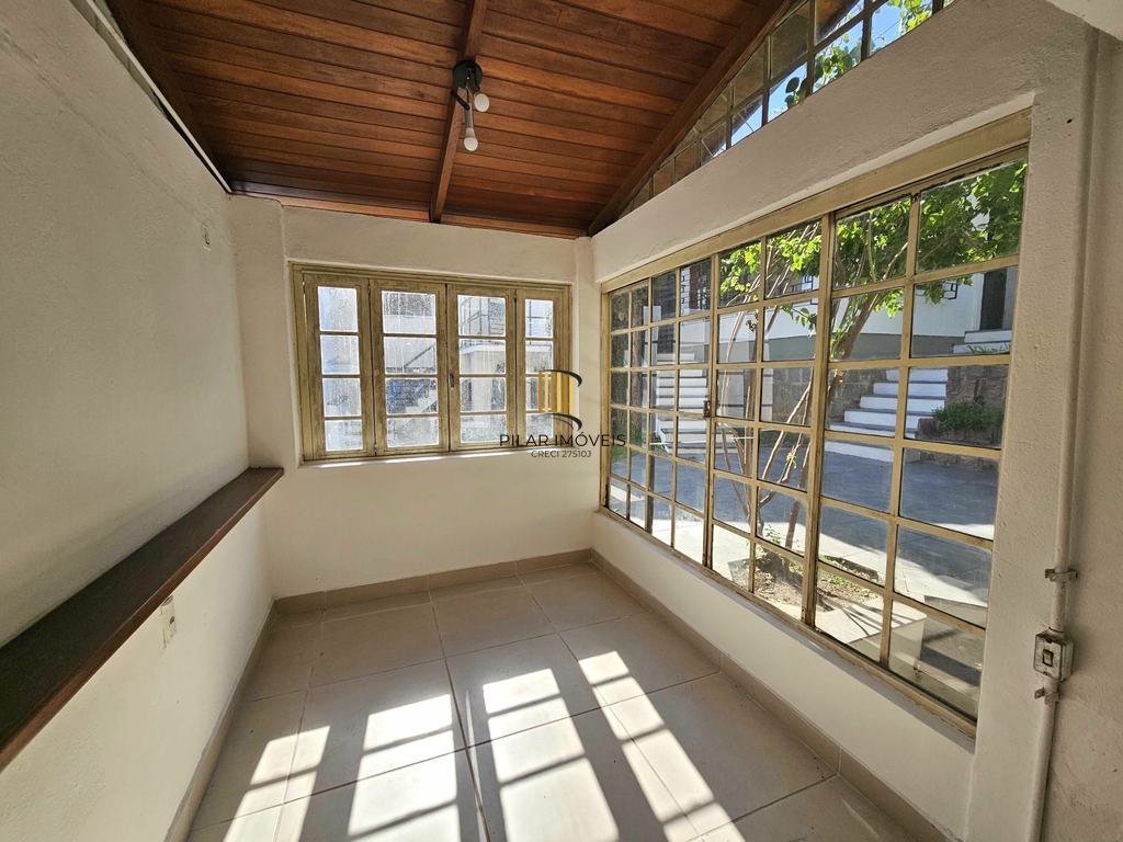 Casa 3 dormitórios no bairro Três Figueiras