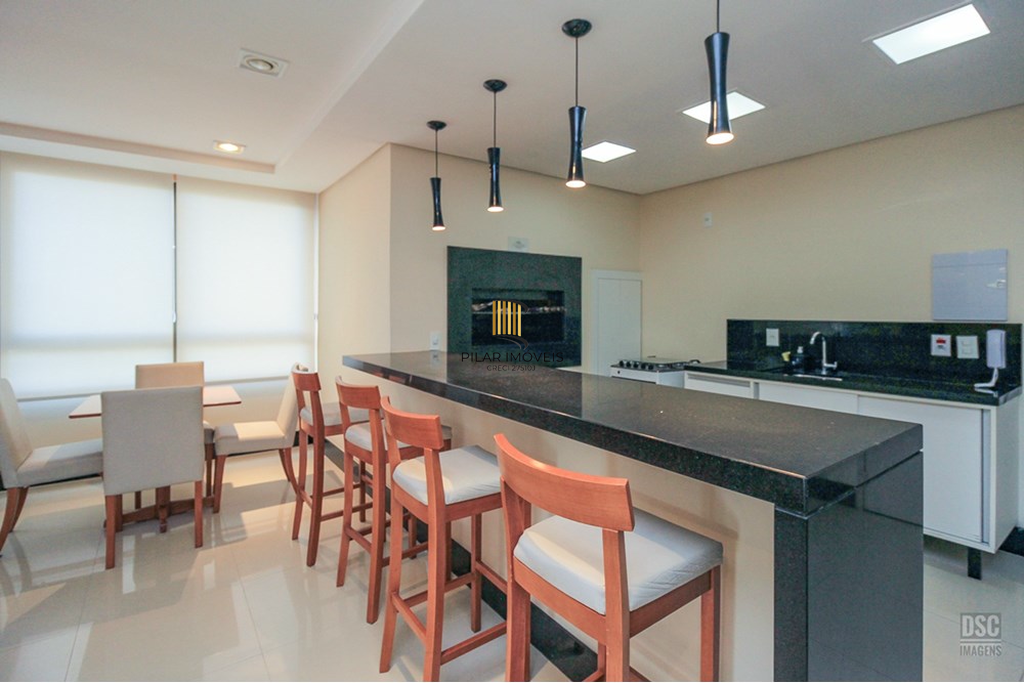 Apartamento 2 dormitórios no bairro Passo da Areia