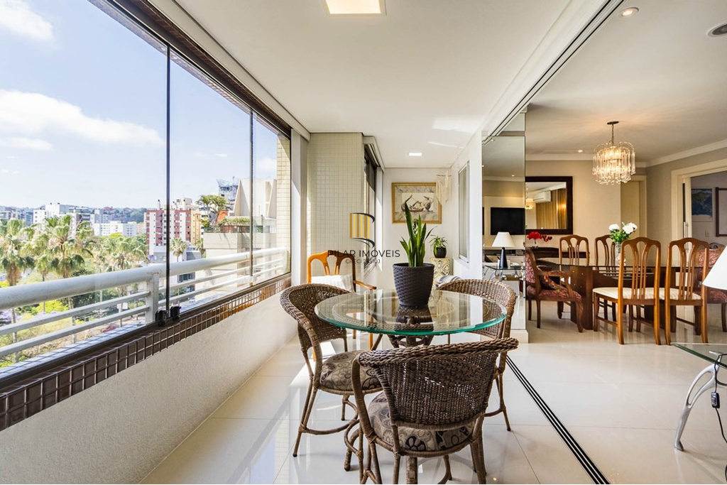 Apartamento 3 dormitórios no bairro Menino Deus