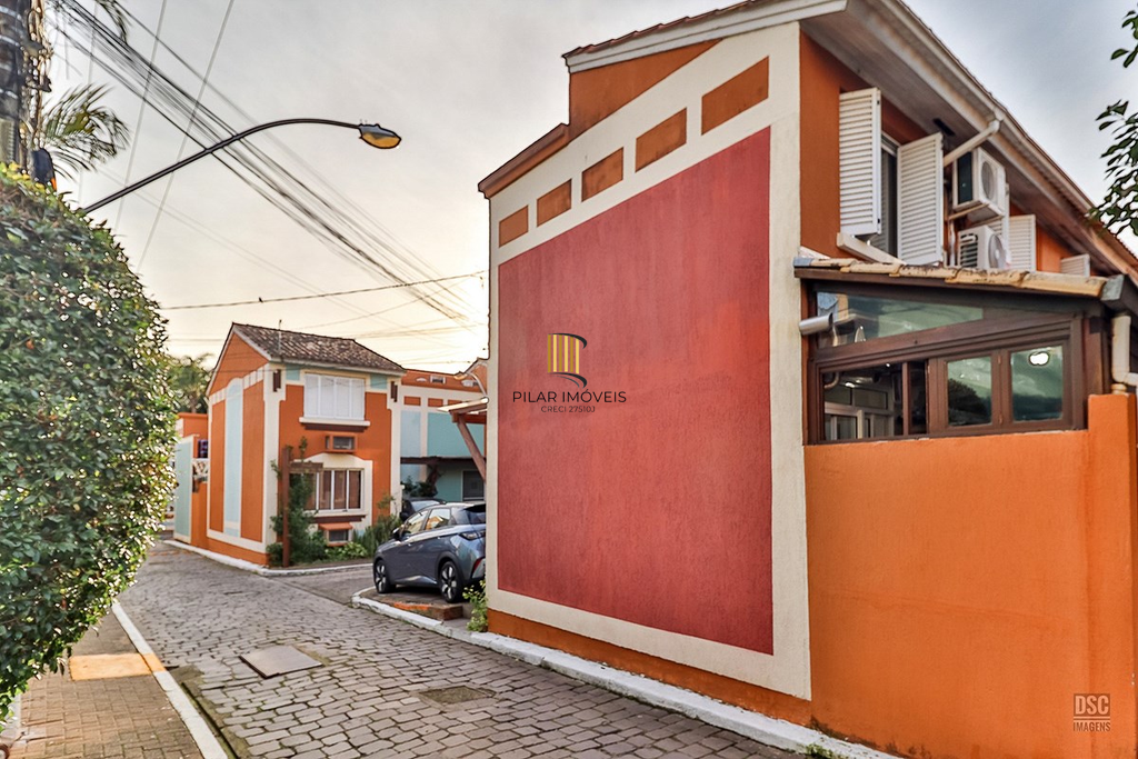 Casa de Condomínio 3 dormitórios no bairro Jardim Itu