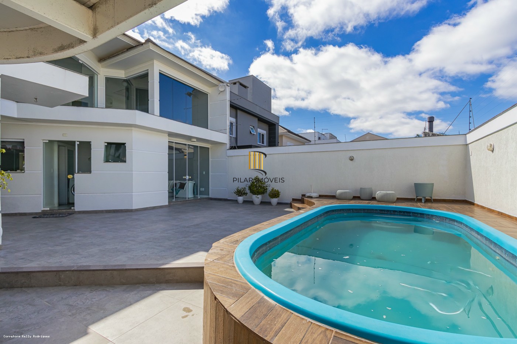 Casa 4 dormitórios no bairro Moinhos de Vento