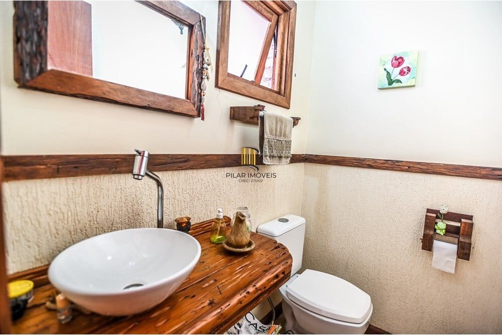 Casa de Condomínio 2 dormitórios no bairro Serraria