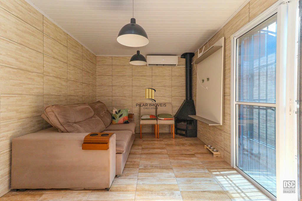 Casa 2 dormitórios no bairro Restinga