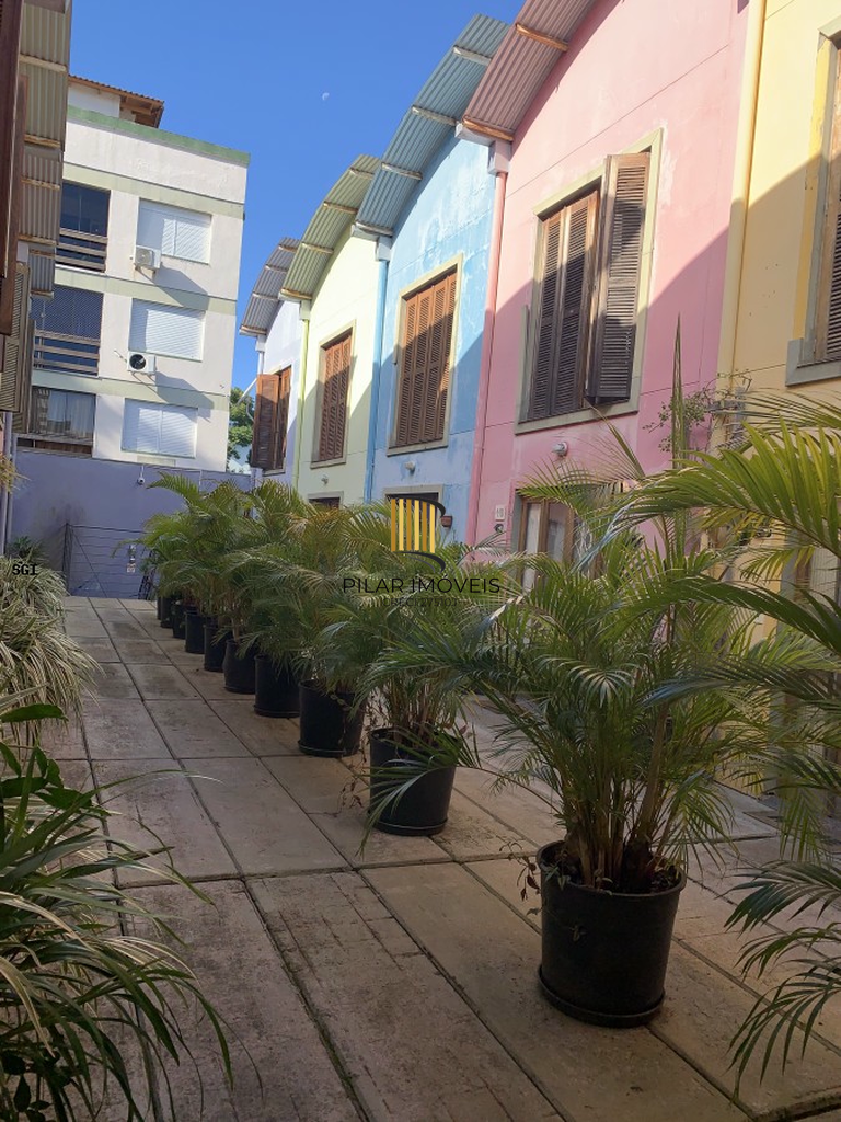 Casa 2 dormitórios no bairro Jardim do Salso - Pilar Imóveis