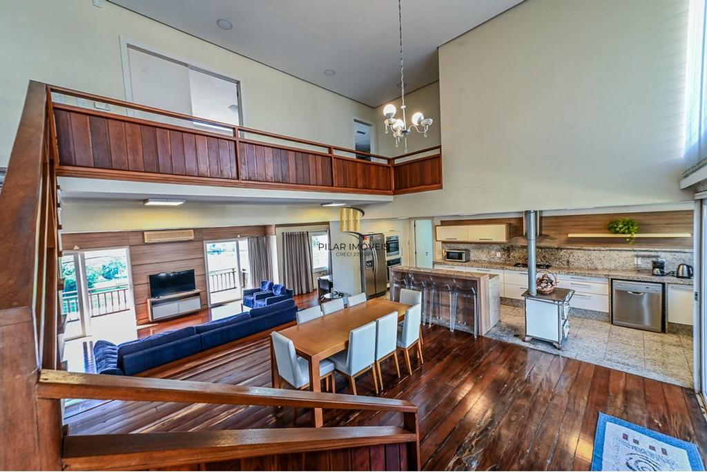 Casa 4 dormitórios no bairro Morro Santana