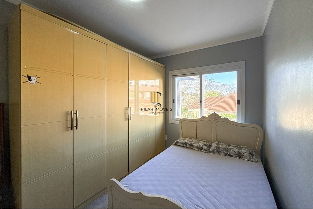 Casa 5 dormitórios no bairro Dihel