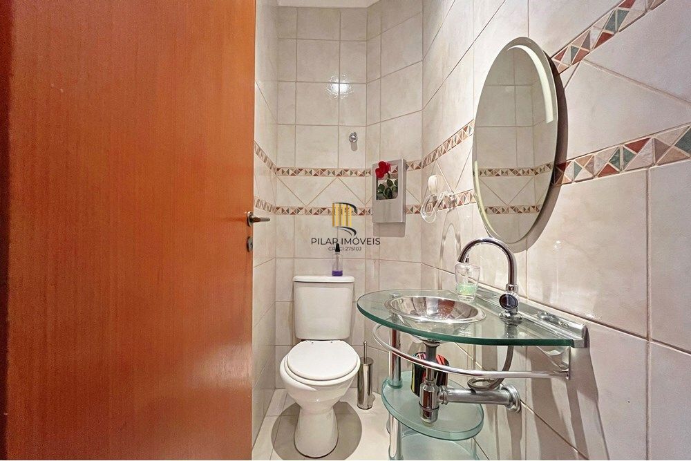 Casa 3 dormitórios no bairro Espírito Santo