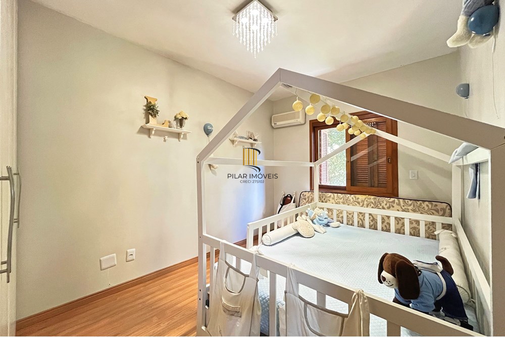 Casa de Condomínio 3 dormitórios no bairro Pedra Redonda