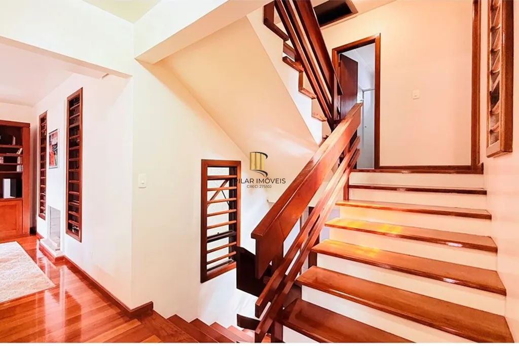 Casa 4 dormitórios no bairro Teresópolis