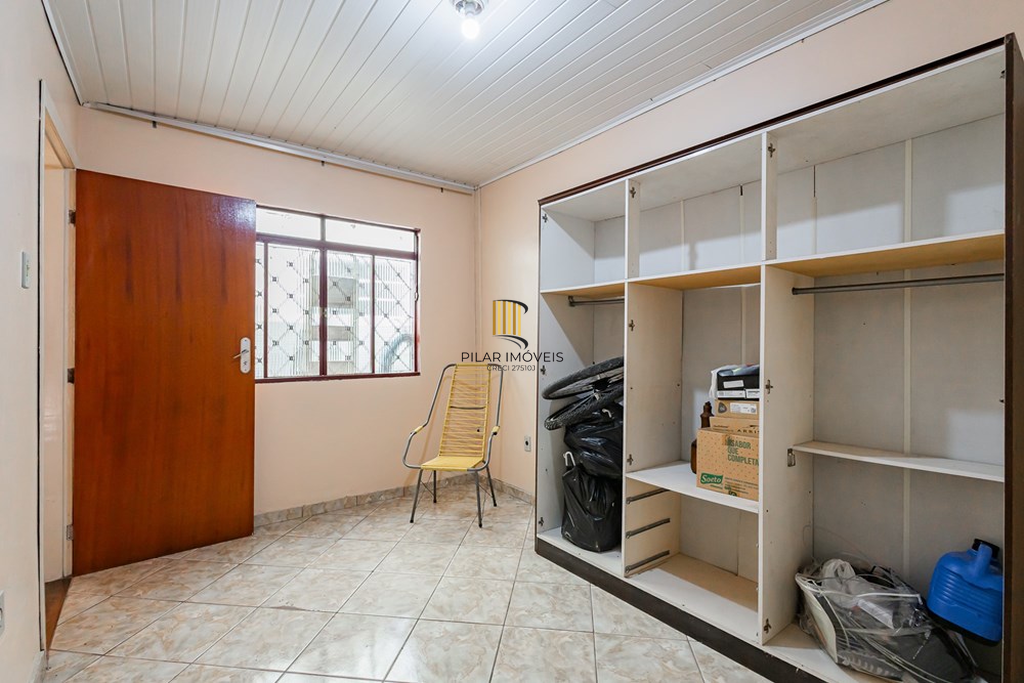 Casa 3 dormitórios no bairro Medianeira