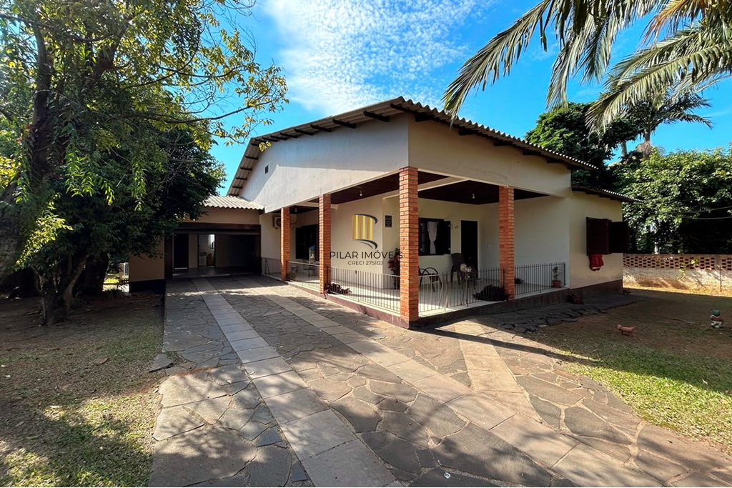 Casa 3 dormitórios no bairro Centro