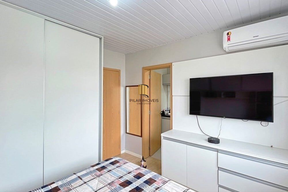 Casa 3 dormitórios no bairro Hípica