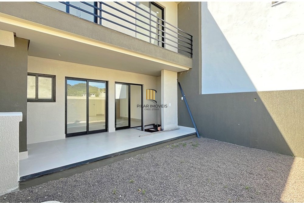 Casa 3 dormitórios no bairro Hípica