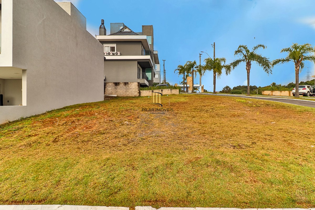 Terreno no bairro Morro Santana