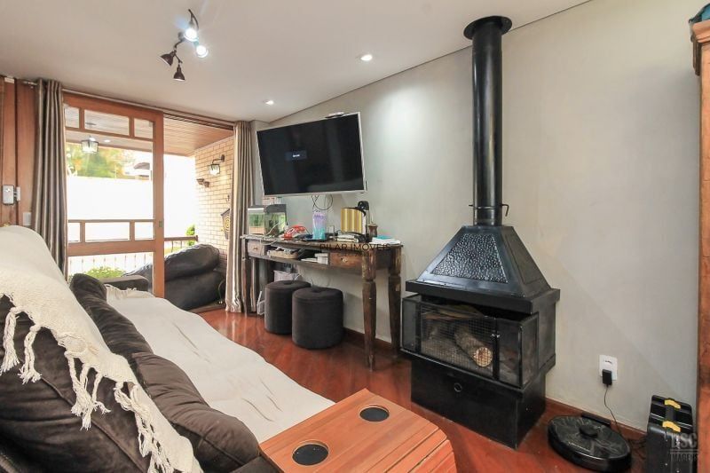 Casa 3 dormitórios no bairro Ipanema
