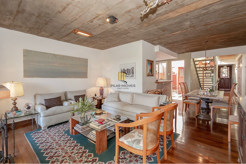 Casa 3 dormitórios no bairro Chácara das Pedras