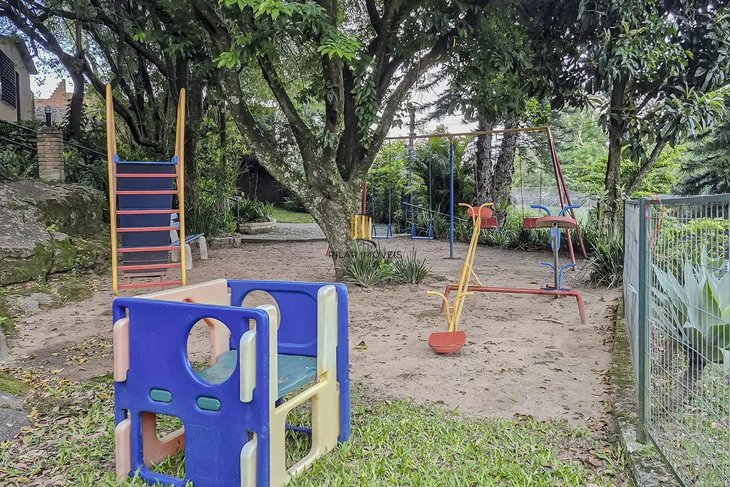 Casa de Condomínio 3 dormitórios no bairro Nonoai