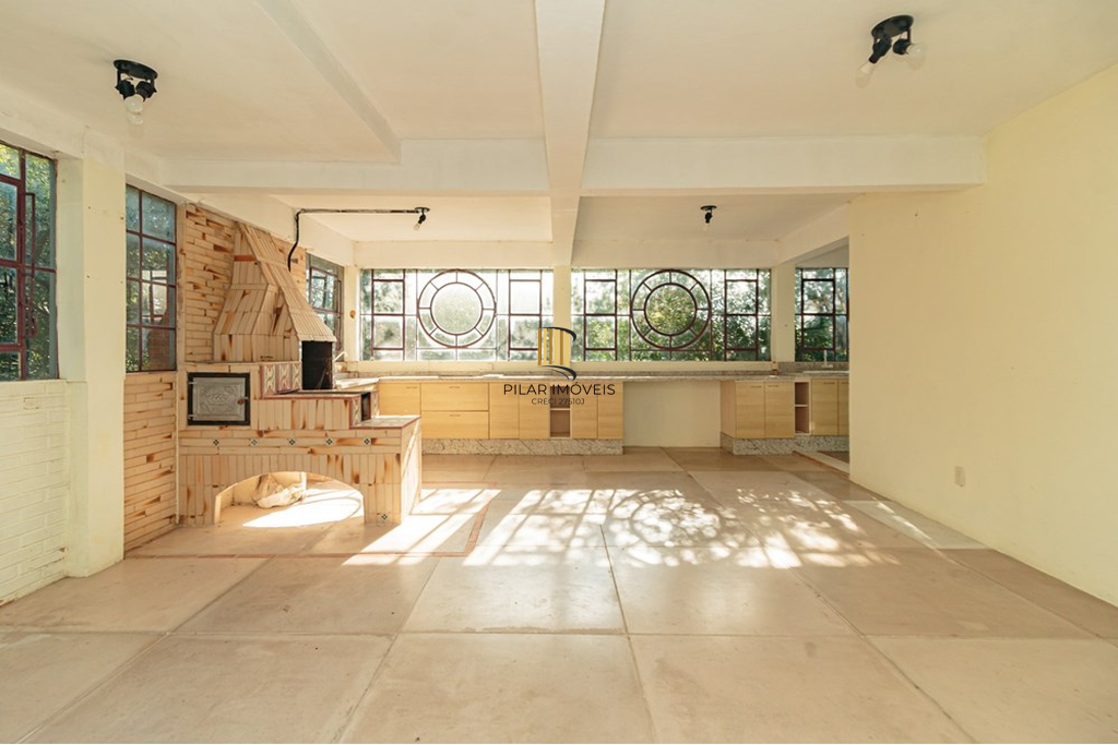 Casa 4 dormitórios no bairro Teresópolis