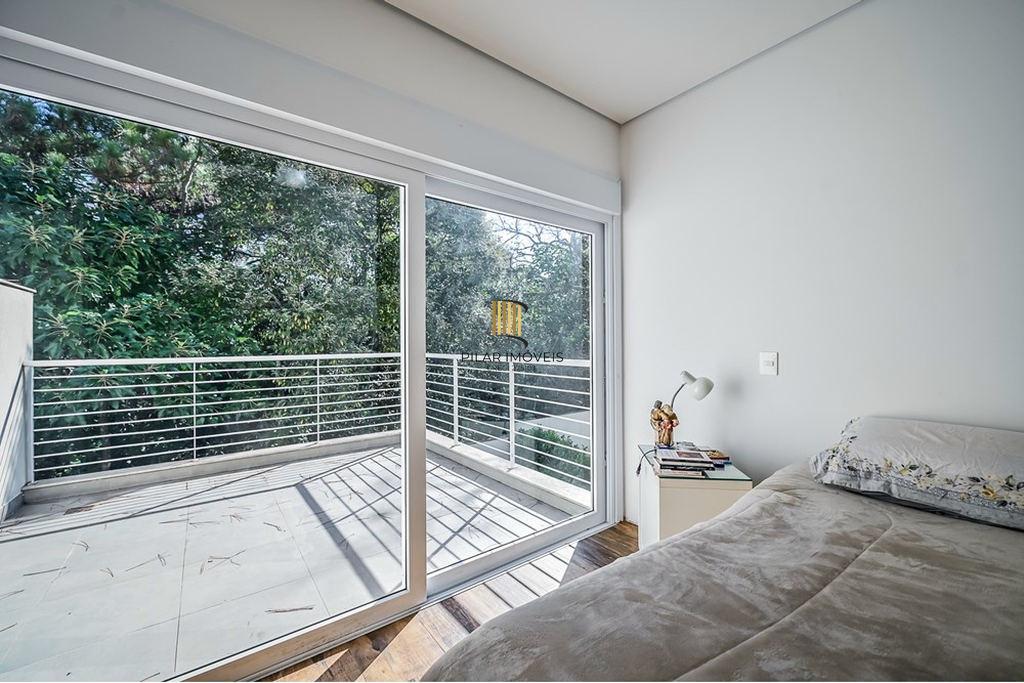 Casa de Condomínio 3 dormitórios no bairro Pedra Redonda