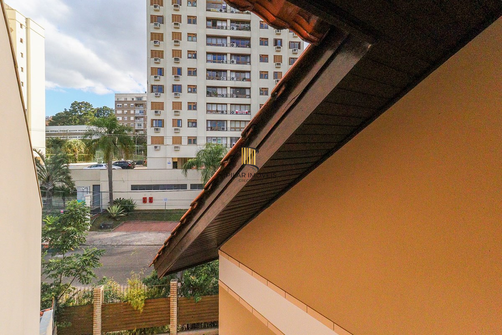 Casa de Condomínio 3 dormitórios no bairro Jardim Itu
