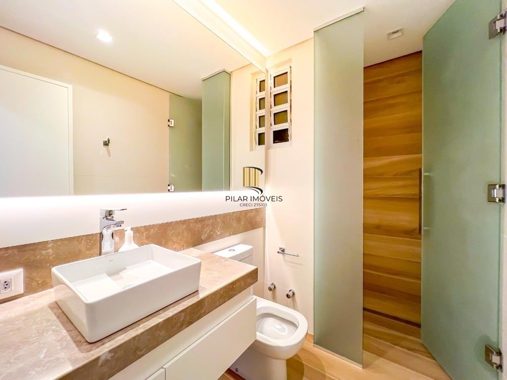 Apartamento 4 dormitórios no bairro Moinhos de Vento