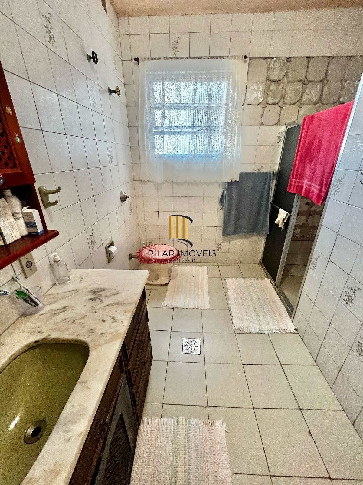 02 dormitórios, bairro Santa Maria Gorethi, sala enorme, cozinha e banheiro, aceita financiamento