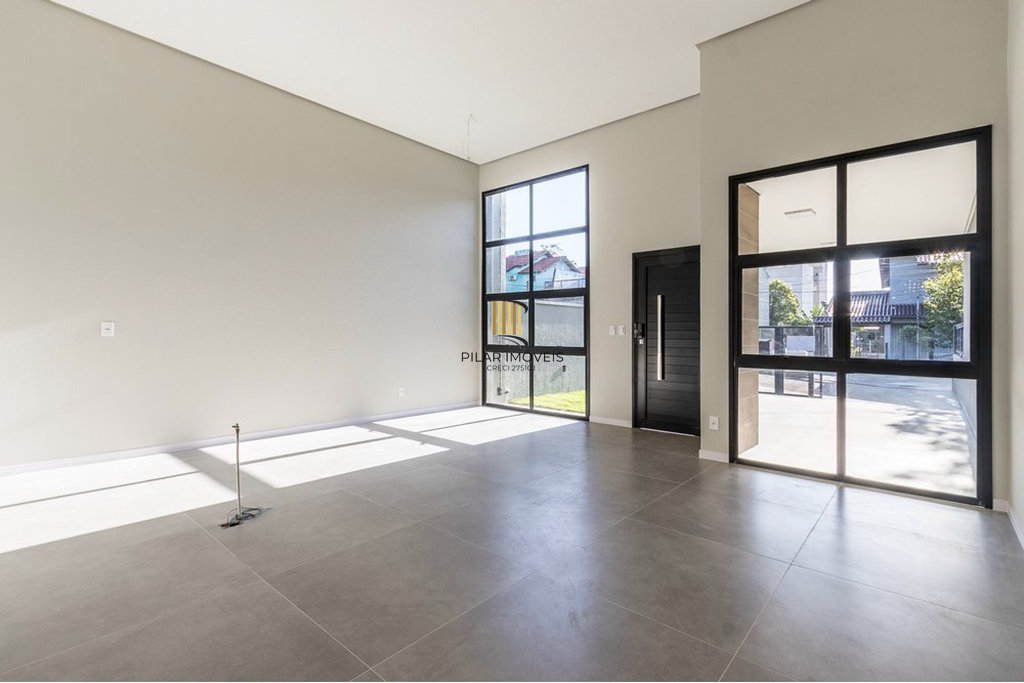 Casa 3 dormitórios no bairro Morro Santana