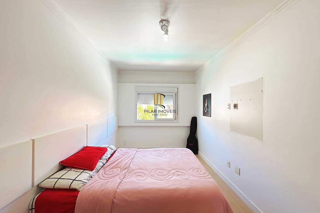 Casa 3 dormitórios no bairro Hípica