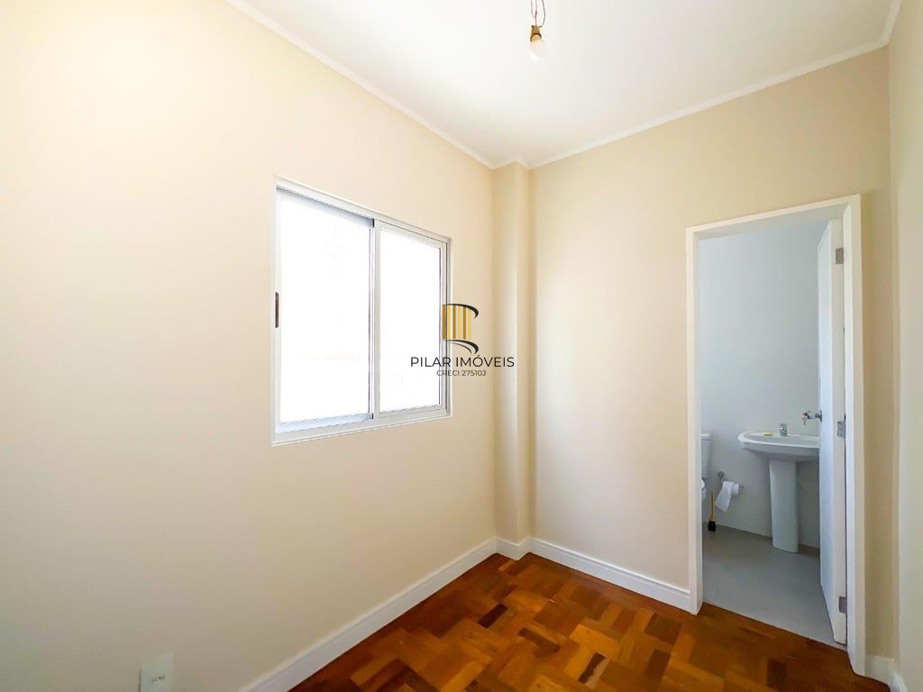 Apartamento 4 dormitórios no bairro Moinhos de Vento