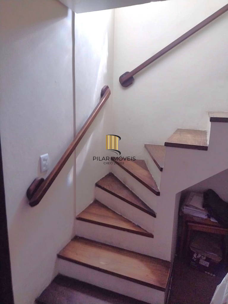 Casa 3 dormitórios no bairro Hípica