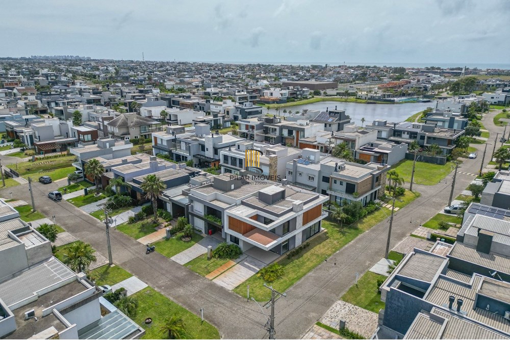 Casa de Condomínio 1 dormitório no bairro Centro