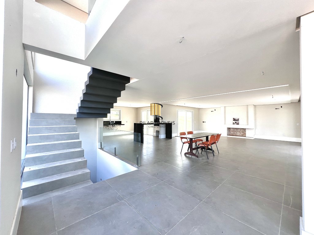 Casa de Condomínio 4 dormitórios no bairro Vila Nova