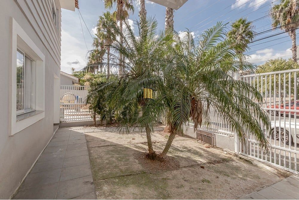 Casa 4 dormitórios no bairro Lomba do Pinheiro