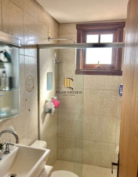 Excelente cobertura, 03 dorm com suite, churrasqueira, piscina e vista.