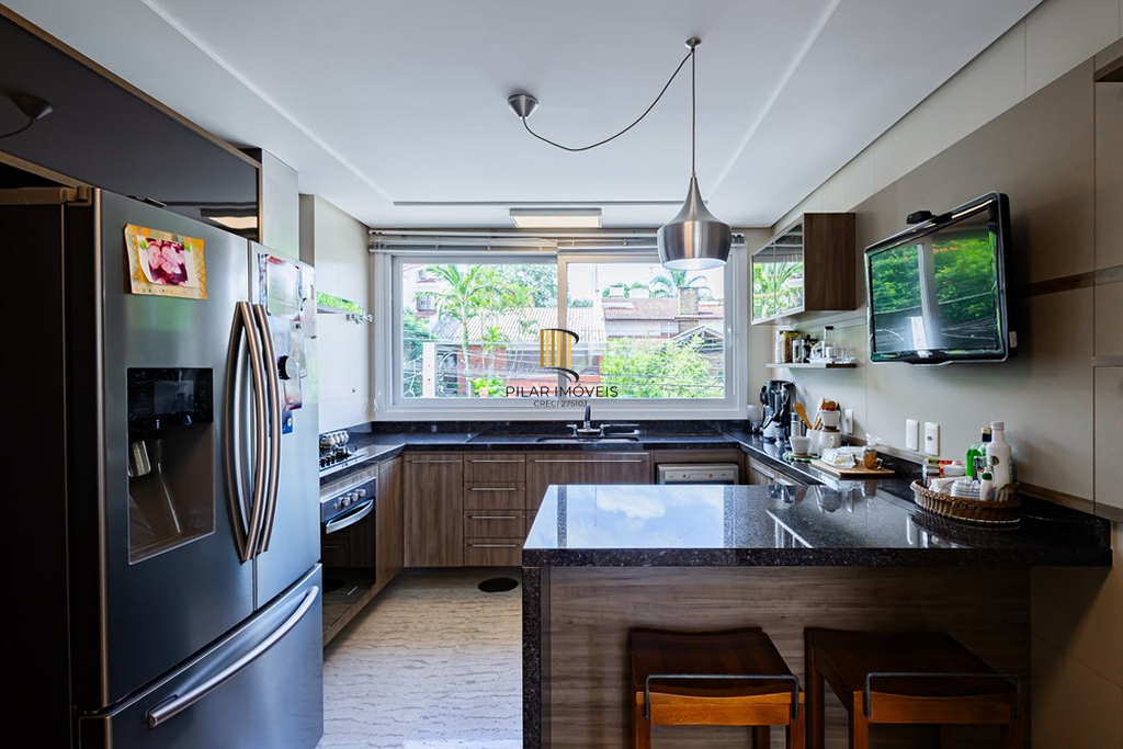 Casa 3 dormitórios no bairro Chácara das Pedras