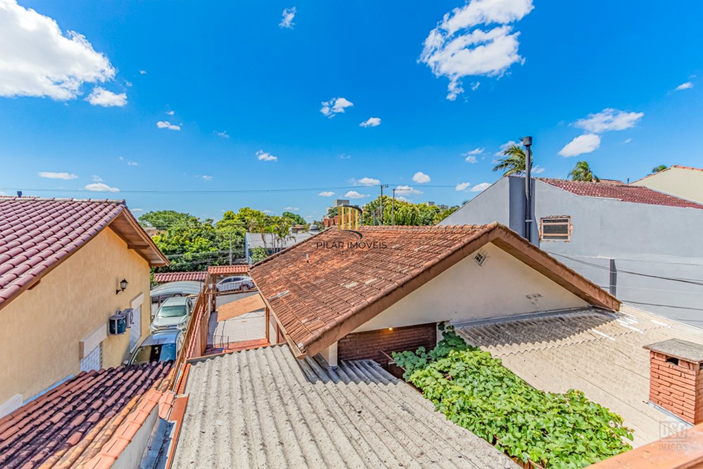 Casa 5 dormitórios no bairro Tristeza
