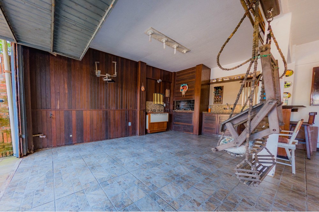 Casa 4 dormitórios no bairro Centro