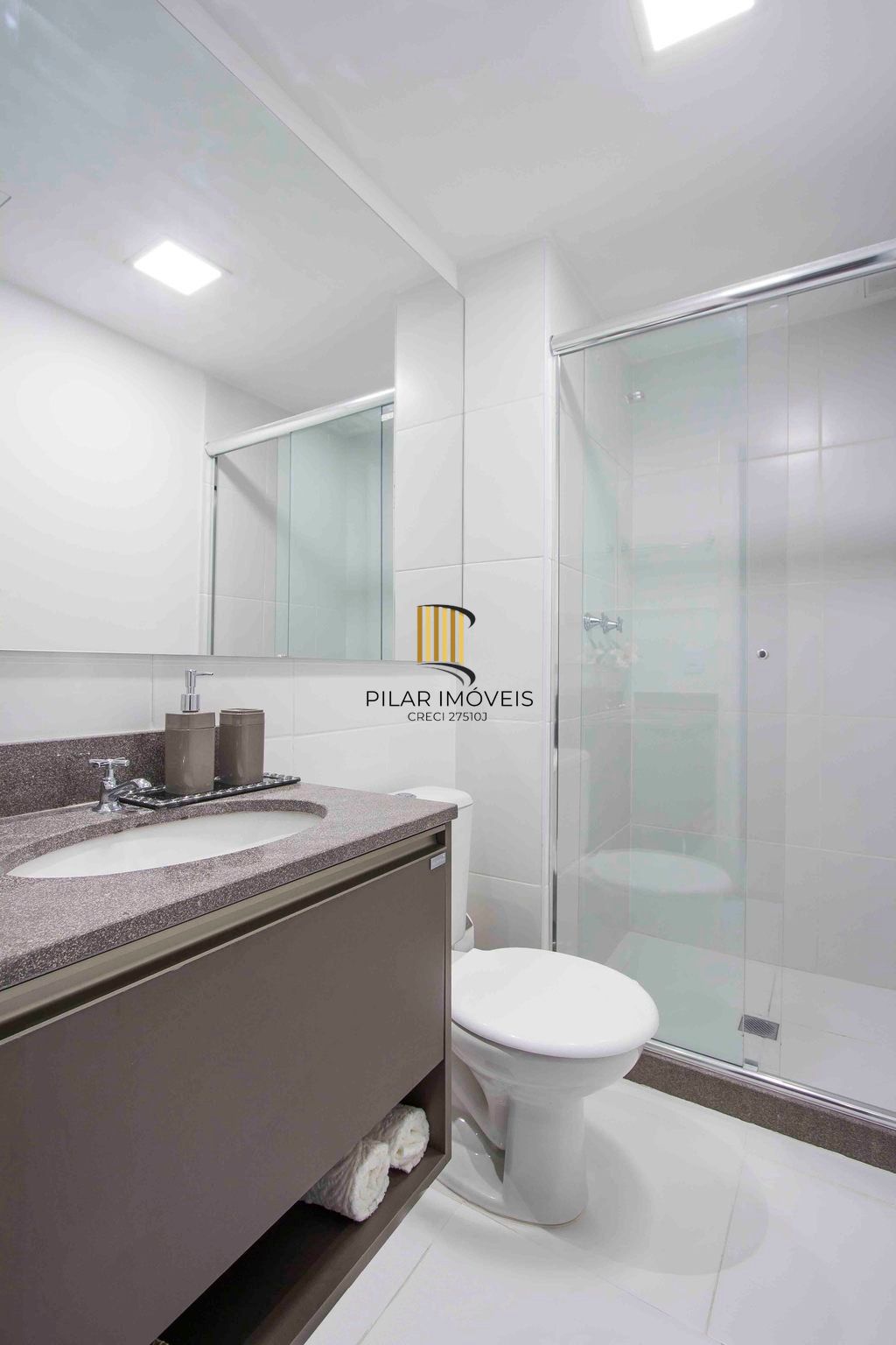 Apartamento 2 dormitórios no bairro Humaitá