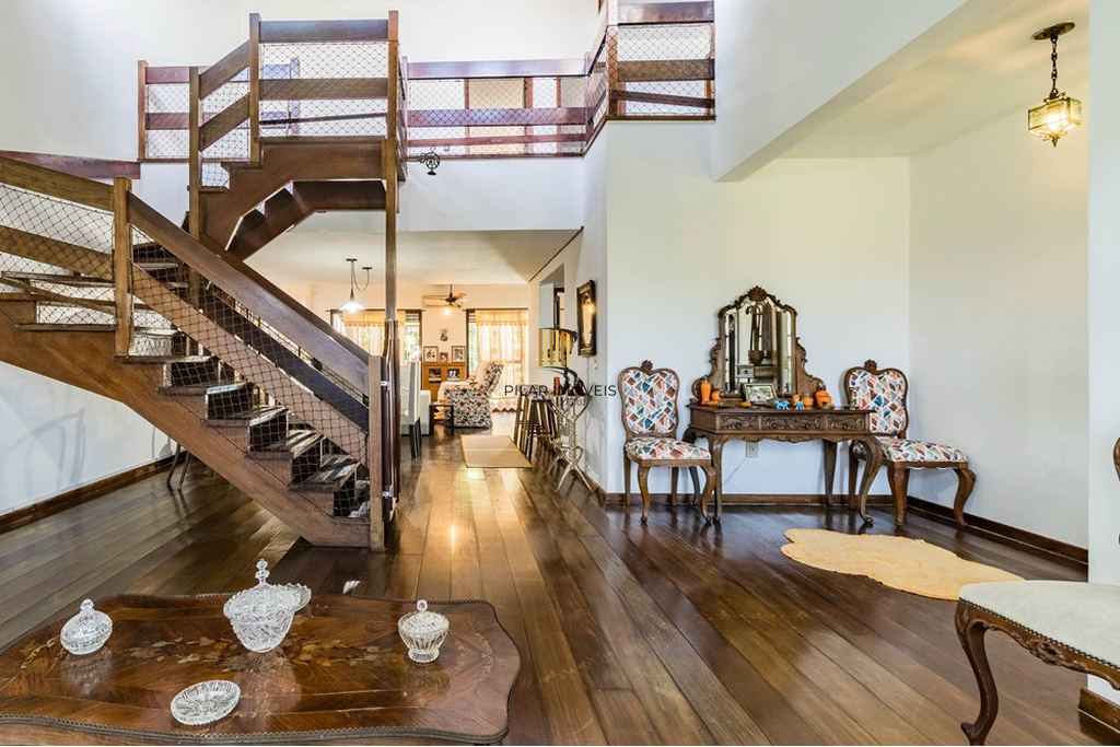 Casa 3 dormitórios no bairro Guarujá