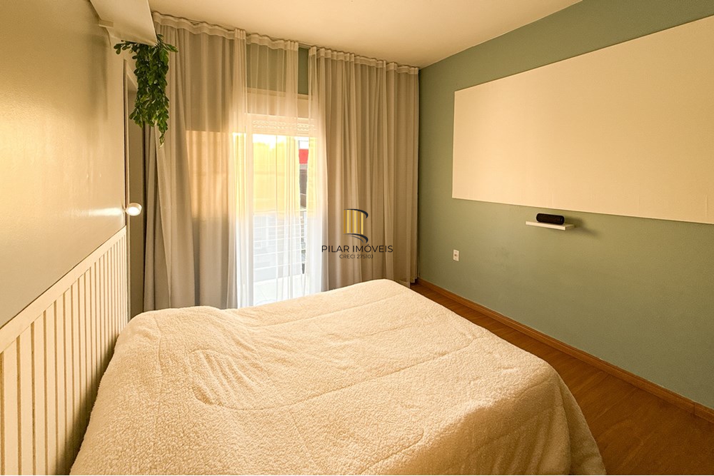 Casa 3 dormitórios no bairro Igara