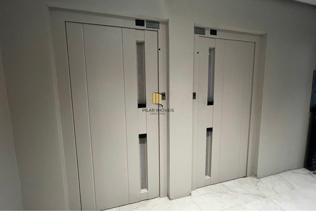 Apartamento 3 dormitórios no bairro Azenha